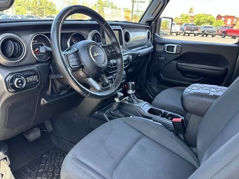 Used 2021 Jeep Gladiator Sport AWD/4WD image 18