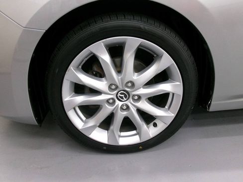 Used 2014 MAZDA MAZDA3 s Grand Touring FWD image 3