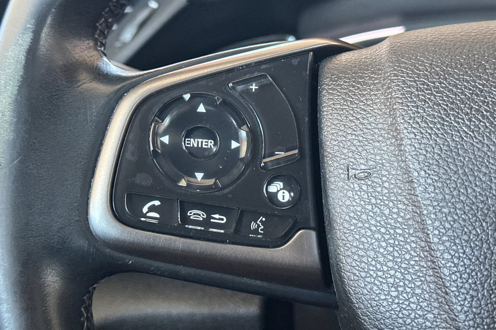 Used 2020 Honda Civic EX-L image 25