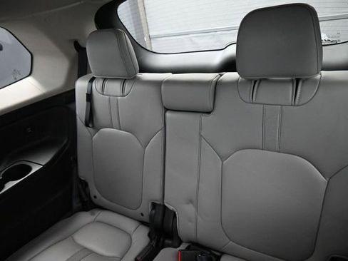 Used 2025 Honda Pilot EX-L image 26