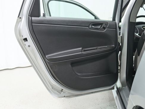 Used 2016 Chevrolet Impala Limited LS FWD image 26