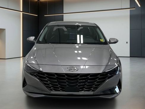 Certified 2023 Hyundai Elantra Limited FWD image 8