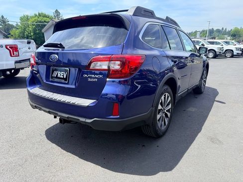 Used 2015 Subaru Outback 3.6R Limited AWD/4WD image 5