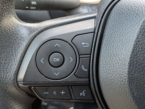 Used 2025 Toyota RAV4 LE AWD/4WD image 16