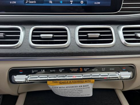 New 2026 Mercedes-Benz GLE 450 4MATIC image 32