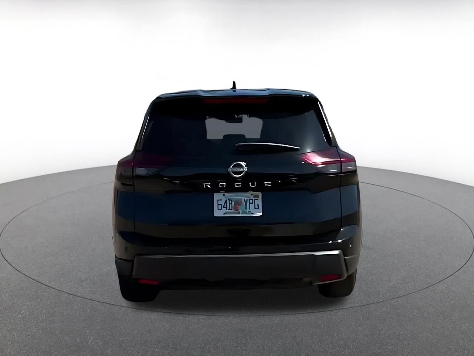 Used 2025 Nissan Rogue SV FWD image 12