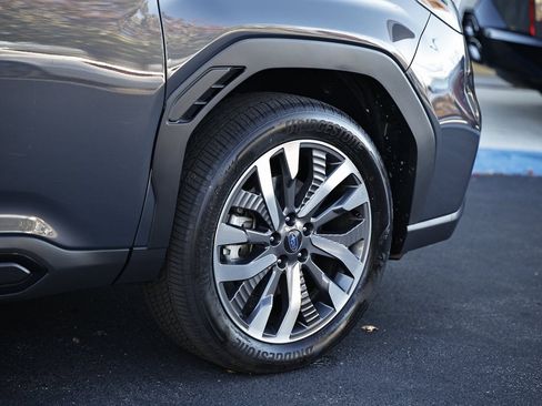 Used 2025 Subaru Forester Touring image 5