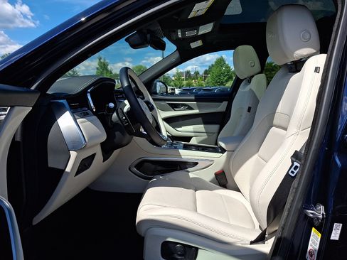 Used 2026 Jaguar F-PACE R-Dynamic S AWD/4WD image 13