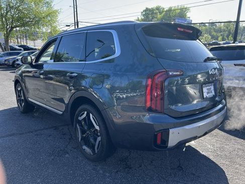 Used 2024 Kia Telluride S w/ S Sunroof Package image 3