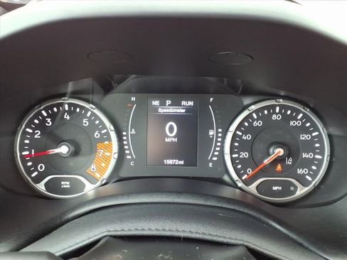 Certified 2023 Jeep Renegade Latitude image 29