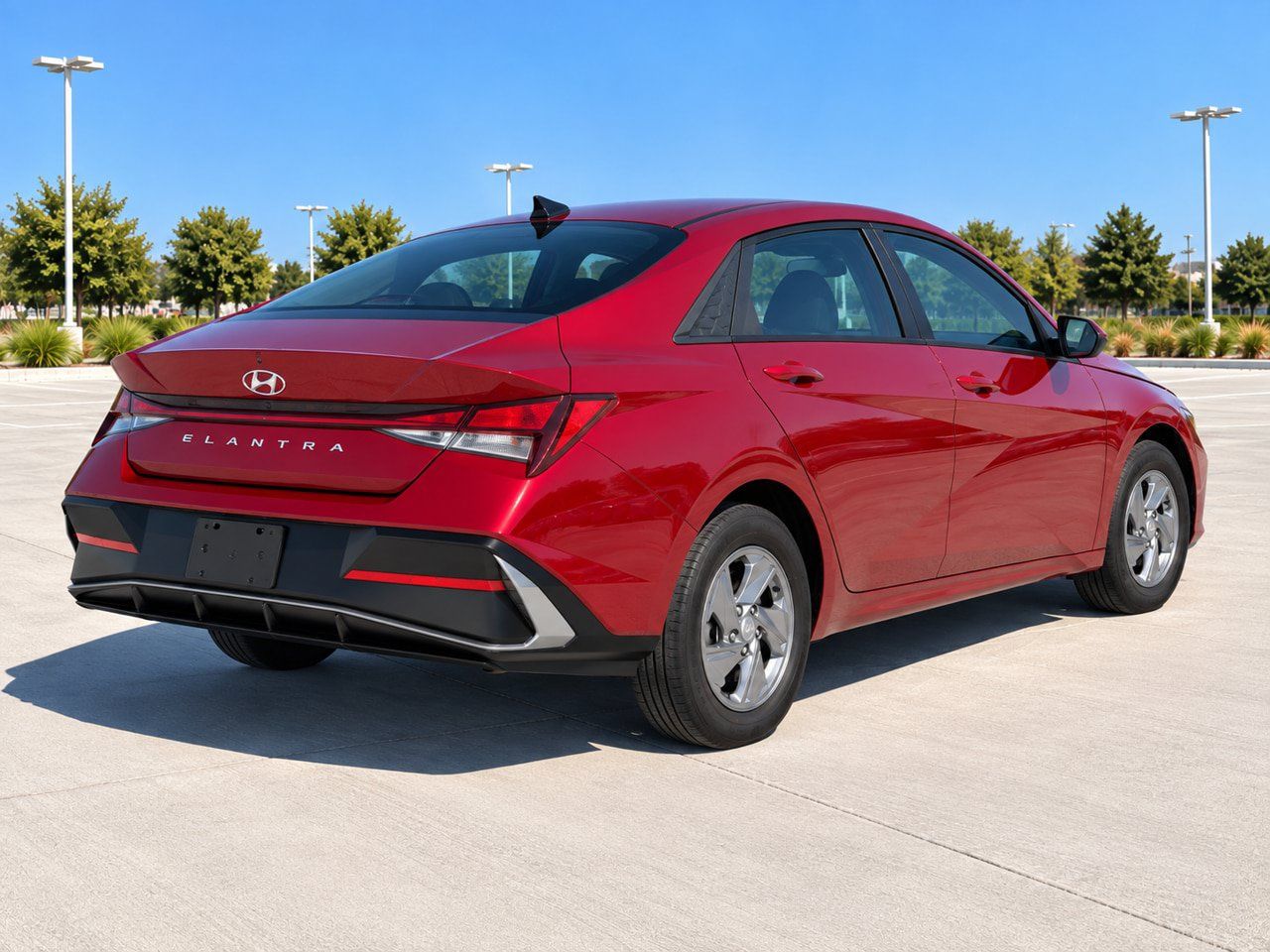 Used 2024 Hyundai Elantra SE FWD image 6