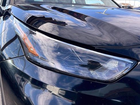 Used 2024 Toyota Highlander XLE image 29