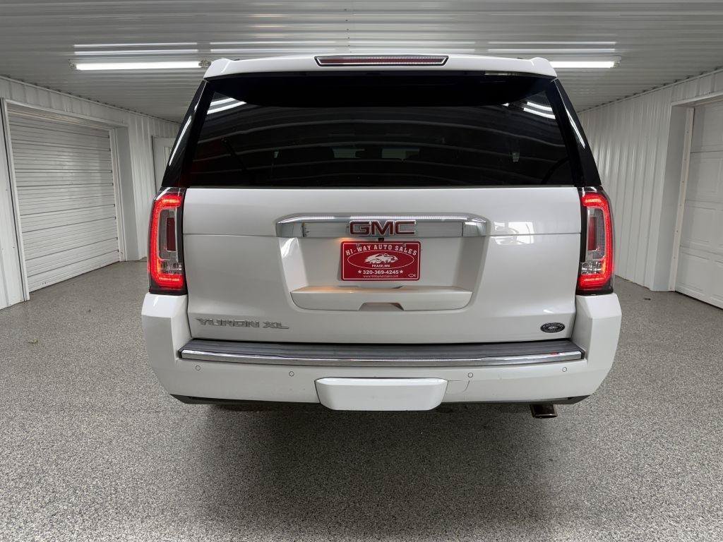 Used 2018 GMC Yukon XL Denali w/ Open Road Package AWD/4WD image 5