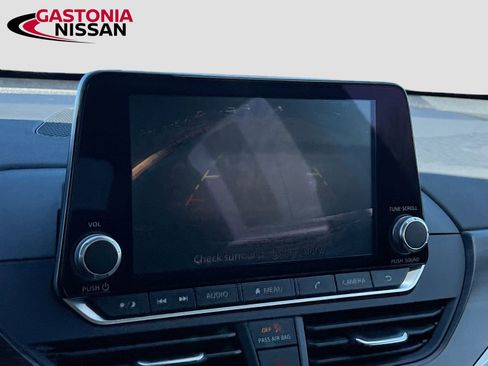 Used 2023 Nissan Altima 2.5 SV image 17