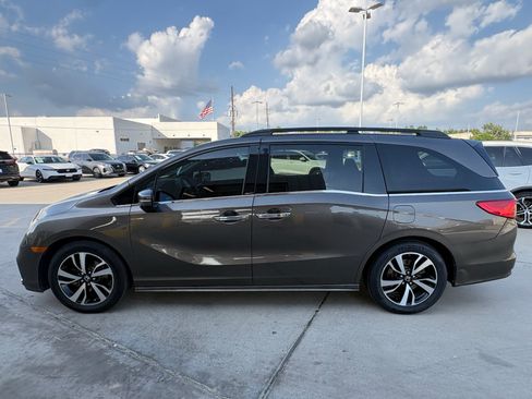 Used 2020 Honda Odyssey Elite image 5
