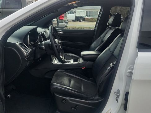 Used 2022 Jeep Grand Cherokee Laredo X image 7