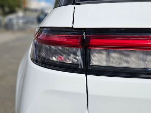 New 2025 Jeep Grand Cherokee Limited w/ Black Appearance Package image 9