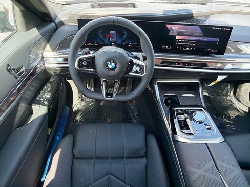 New 2026 BMW 760i xDrive AWD/4WD image 16