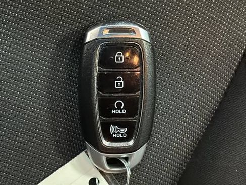 Used 2023 Hyundai Kona SEL AWD/4WD image 36