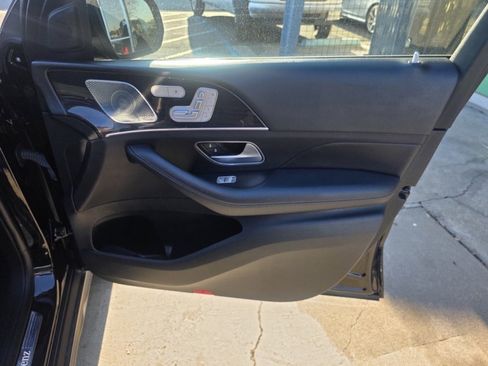 Used 2020 Mercedes-Benz GLS 450 4MATIC image 31