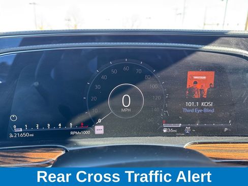 Used 2023 Cadillac Escalade Premium Luxury image 17