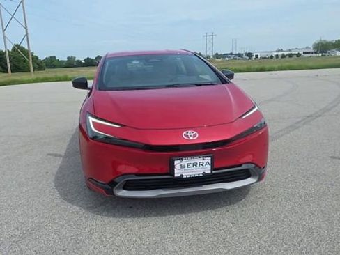 Used 2024 Toyota Prius XLE AWD/4WD image 2