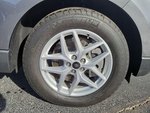 Used 2024 Ford Edge SEL image 9