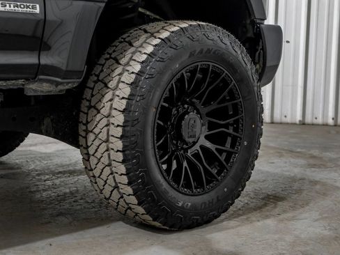 Used 2019 Ford F250 XLT w/ XLT Premium Package image 61