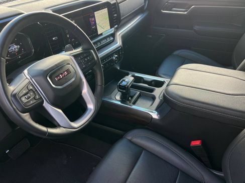 Used 2025 GMC Sierra 1500 SLT w/ SLT Premium Plus Package AWD/4WD image 10
