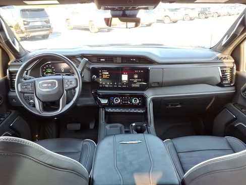Used 2025 GMC Sierra 2500 AT4X w/ AT4X AEV Edition AWD/4WD image 27