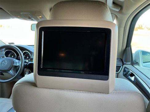 Used 2016 Mercedes-Benz GL 450 4MATIC image 38