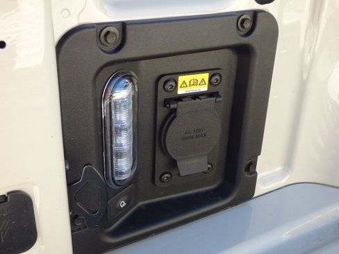 New 2025 Ford Maverick XLT w/ XLT Luxury Package image 11