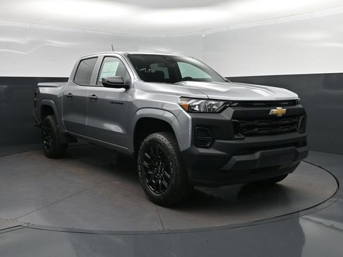 New 2026 Chevrolet Colorado W/T w/ WT Custom Package RWD image 9