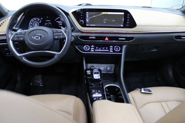 Used 2020 Hyundai Sonata Limited FWD image 2