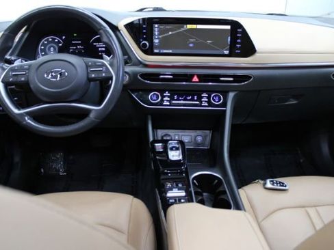 Used 2020 Hyundai Sonata Limited FWD image 2