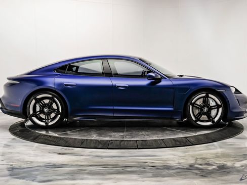 Used 2020 Porsche Taycan Turbo image 17