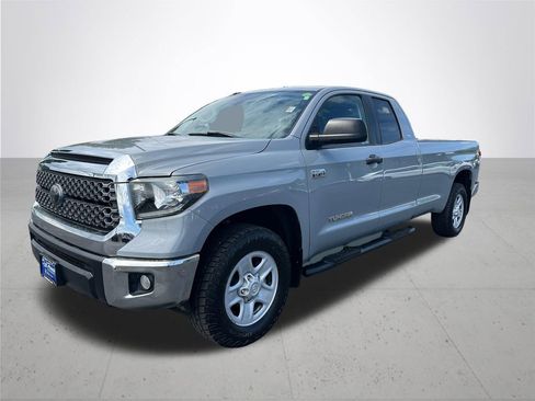 Used 2018 Toyota Tundra SR5 w/ SR5 Upgrade Package AWD/4WD image 2