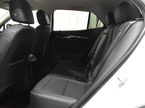 Used 2023 Buick Envision Essence FWD image 4