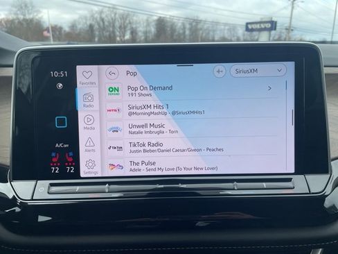 Certified 2025 Volkswagen Atlas SE image 17