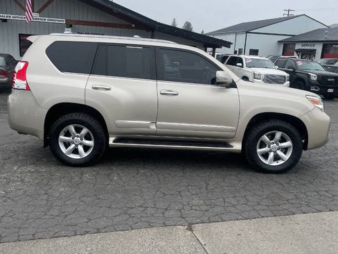 Used 2013 Lexus GX 460 image 6