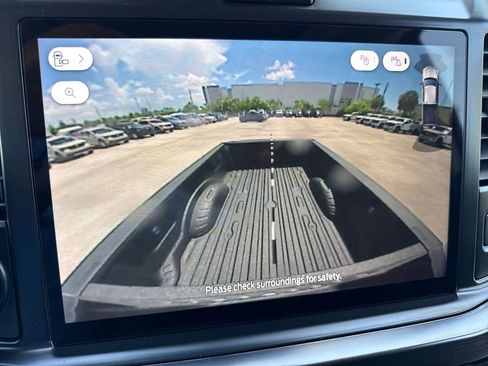 New 2026 Ford F250 Lariat w/ Black Appearance Package image 27