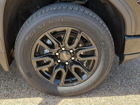 Used 2024 GMC Sierra 1500 Elevation AWD/4WD image 7