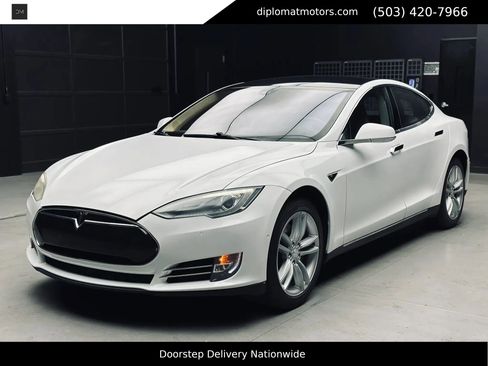 Used 2014 Tesla Model S 85 RWD image 1