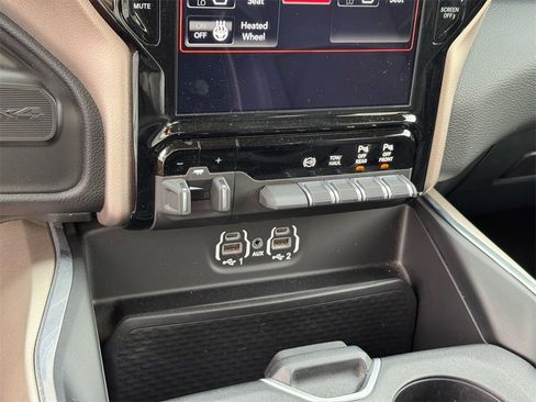 Used 2021 RAM 2500 Laramie image 31