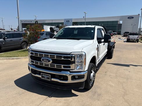 Used 2025 Ford F350 XL w/ XL Chrome Package AWD/4WD image 1