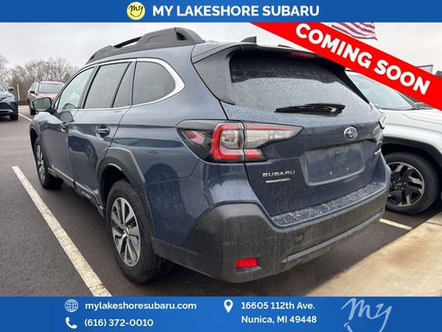 Used 2025 Subaru Outback Premium image 4