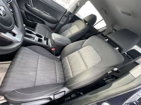 Used 2020 Kia Sportage LX image 14
