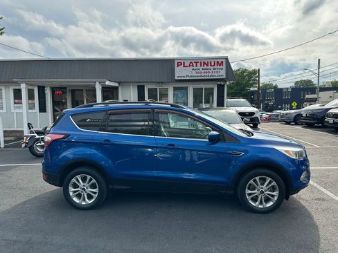 Used 2018 Ford Escape SE AWD/4WD image 3