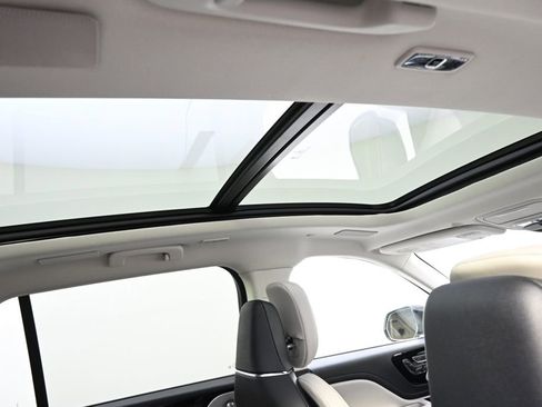 New 2026 Lincoln Aviator Reserve AWD/4WD image 17