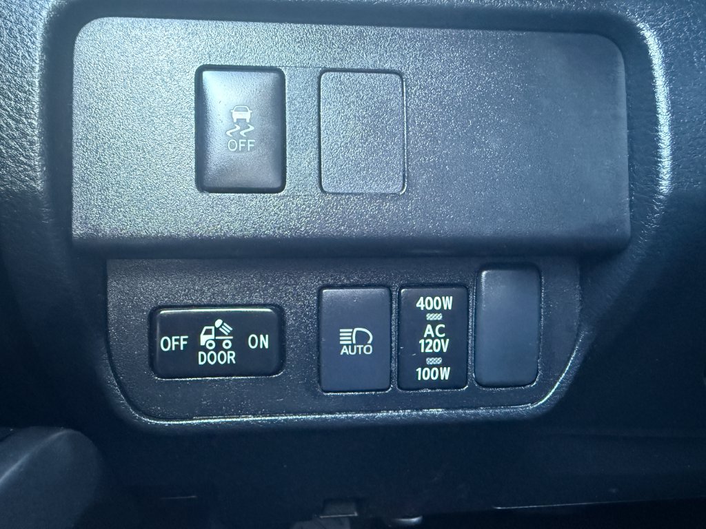 Used 2020 Toyota Tacoma TRD Off-Road w/ Technology Package AWD/4WD image 25